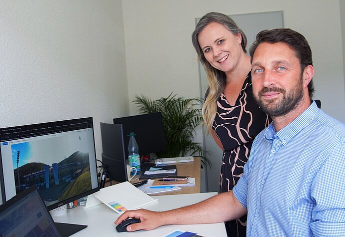 Nadja Kaulfuß, Marketingleiterin, und Michael Rosmej. / © Regionalmanagement Erzgebirge